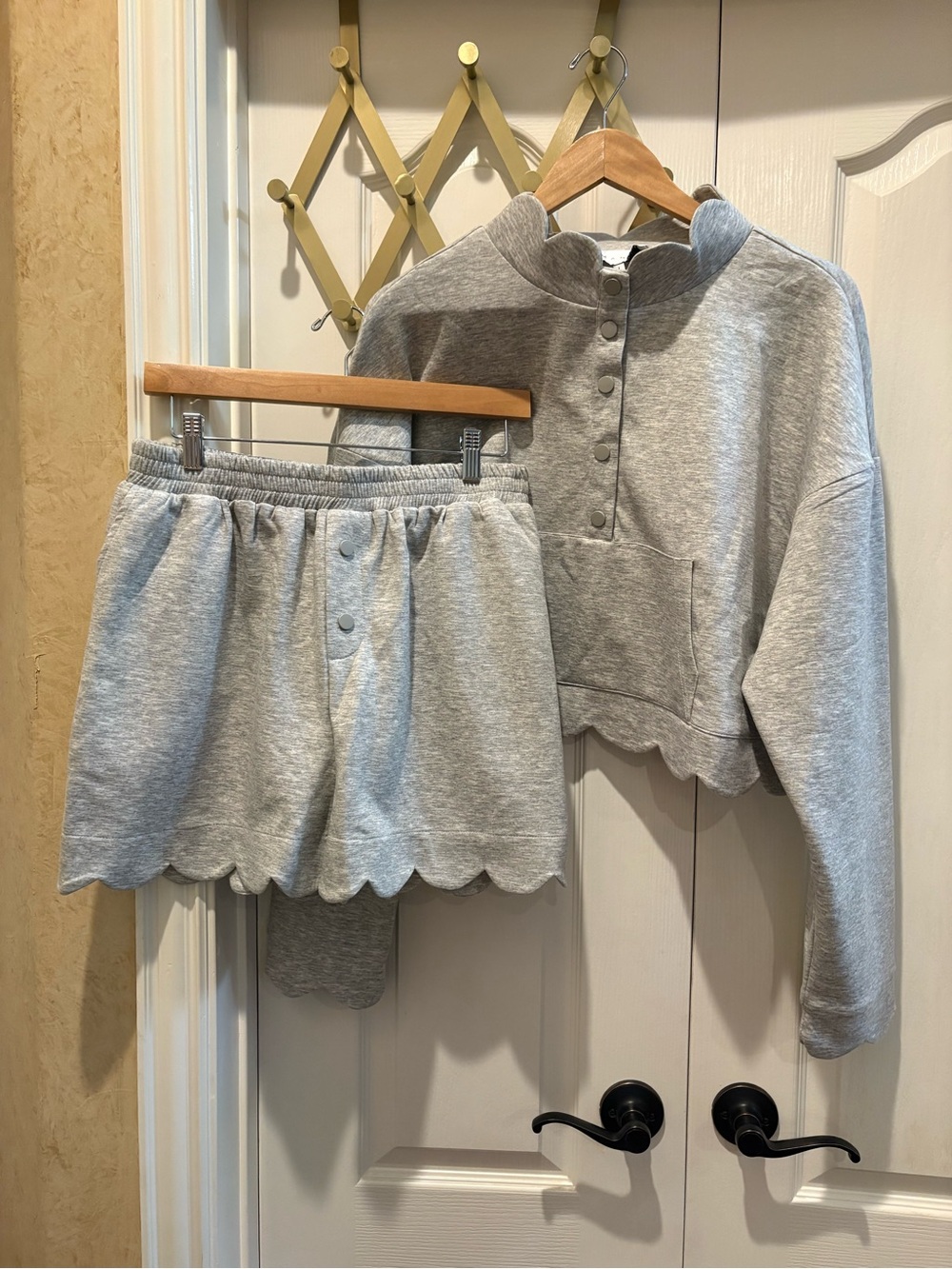 Women's Gray Scallop-Hem Skort - Cozy Everyday Style